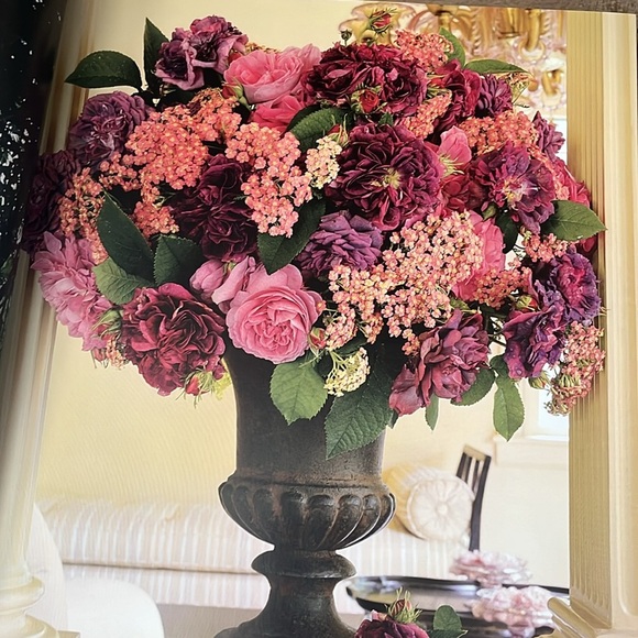 “Martha’s Entertaining-A Year of Entertaining” Coffee Table Book 2011 Stewart - Picture 9 of 10